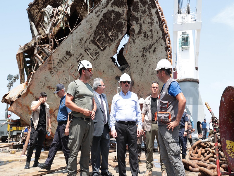 Valimiz Osman Hacıbektaşoğlu "KAFKAMETLER" Gemi Enkazında Yapılan Çalışmaları Yerinde İnceledi