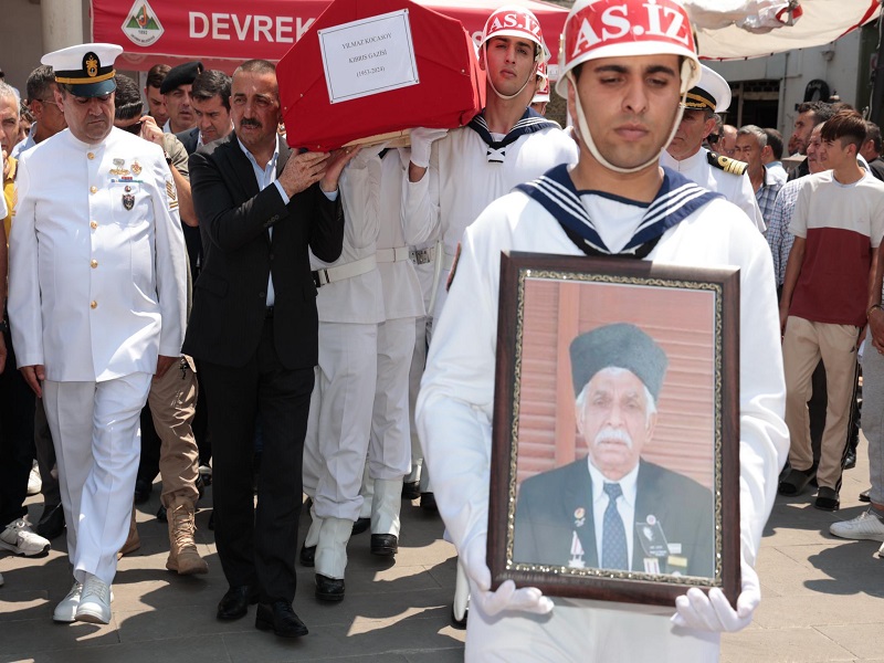 Valimiz Osman Hacıbektaşoğlu Kıbrıs Gazisi Yılmaz Kocasoy'un Cenaze Merasimine Katıldı