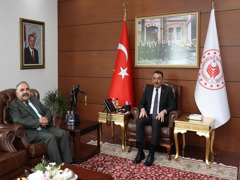 Vali Osman Hacıbektaşoğlu İl Müftüsü İbrahim Halil Demir'i Kabul Etti
