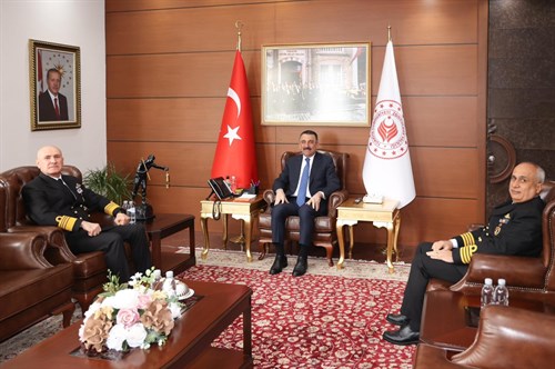 Koramiral Mustafa Kaya ve Alb. Ahmet Öztürk, Vali Osman Hacıbektaşoğlu’nu Ziyaret Etti