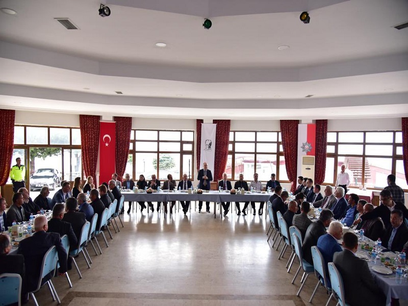 Vali Mustafa Tutulmaz Muhtarlarla Buluştu