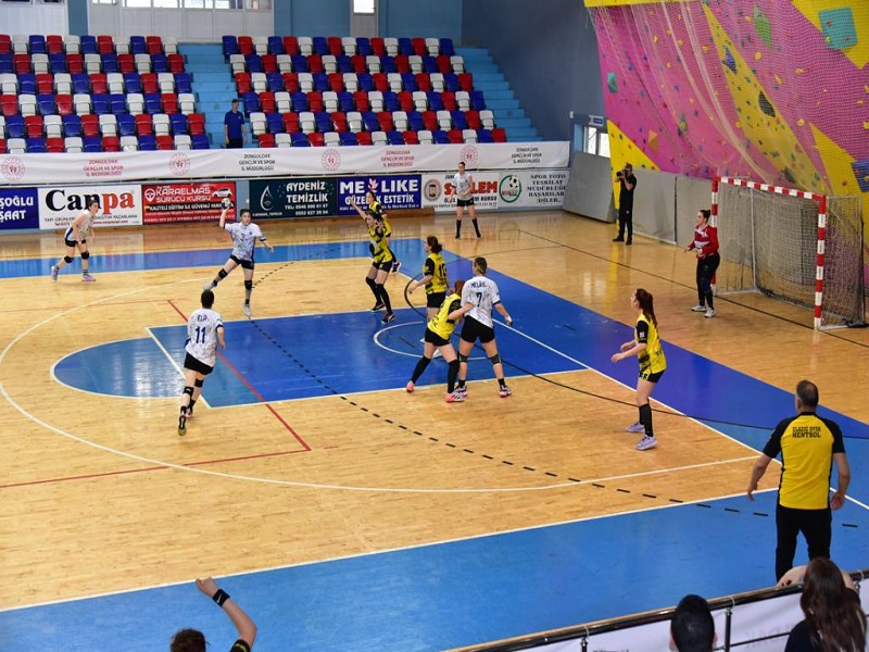 İlimizde Düzenlenen Türkiye Hentbol Kadınlar 1.Lig Şampiyonası İlgiyle İzlendi